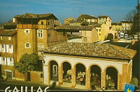 Gaillac, Halle de 1840 et maison medievale avec son Souleillou (3)